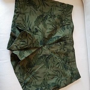 Print shorts
